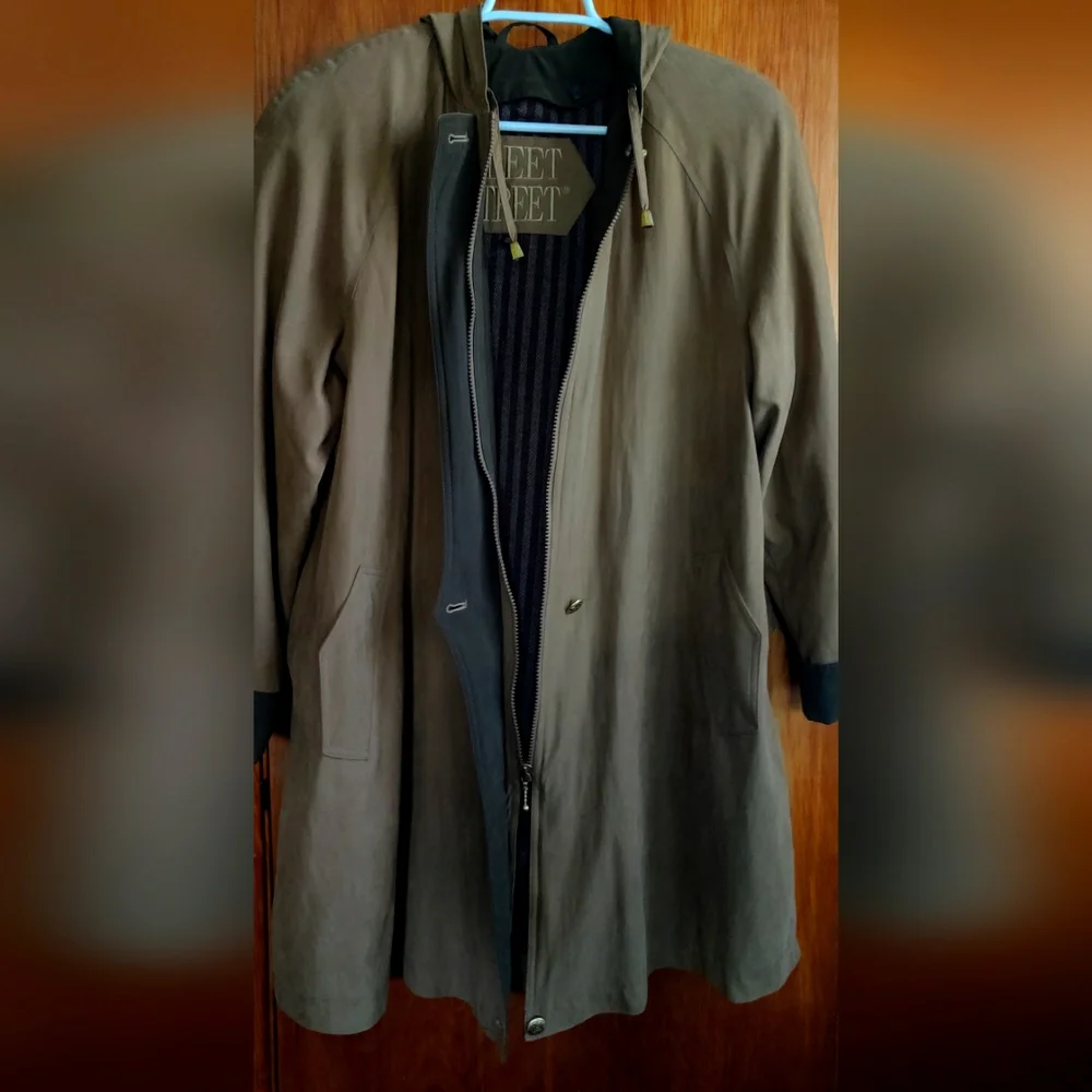 Woman's Trench Coat - Picture 3 of 11